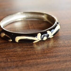 Vintage Enamel Clamper Bangle Bracelet • Enamel Design • black & ivory color